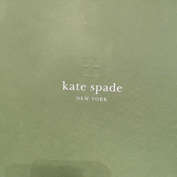 Kate Spade fuchsia wool, Paisleyinside, dust bag and original box2009 UNUSED - Picture 7 of 11